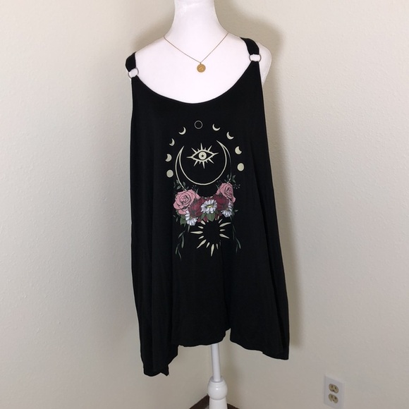 Hot Topic Graphic Dress - Picture 1 of 6